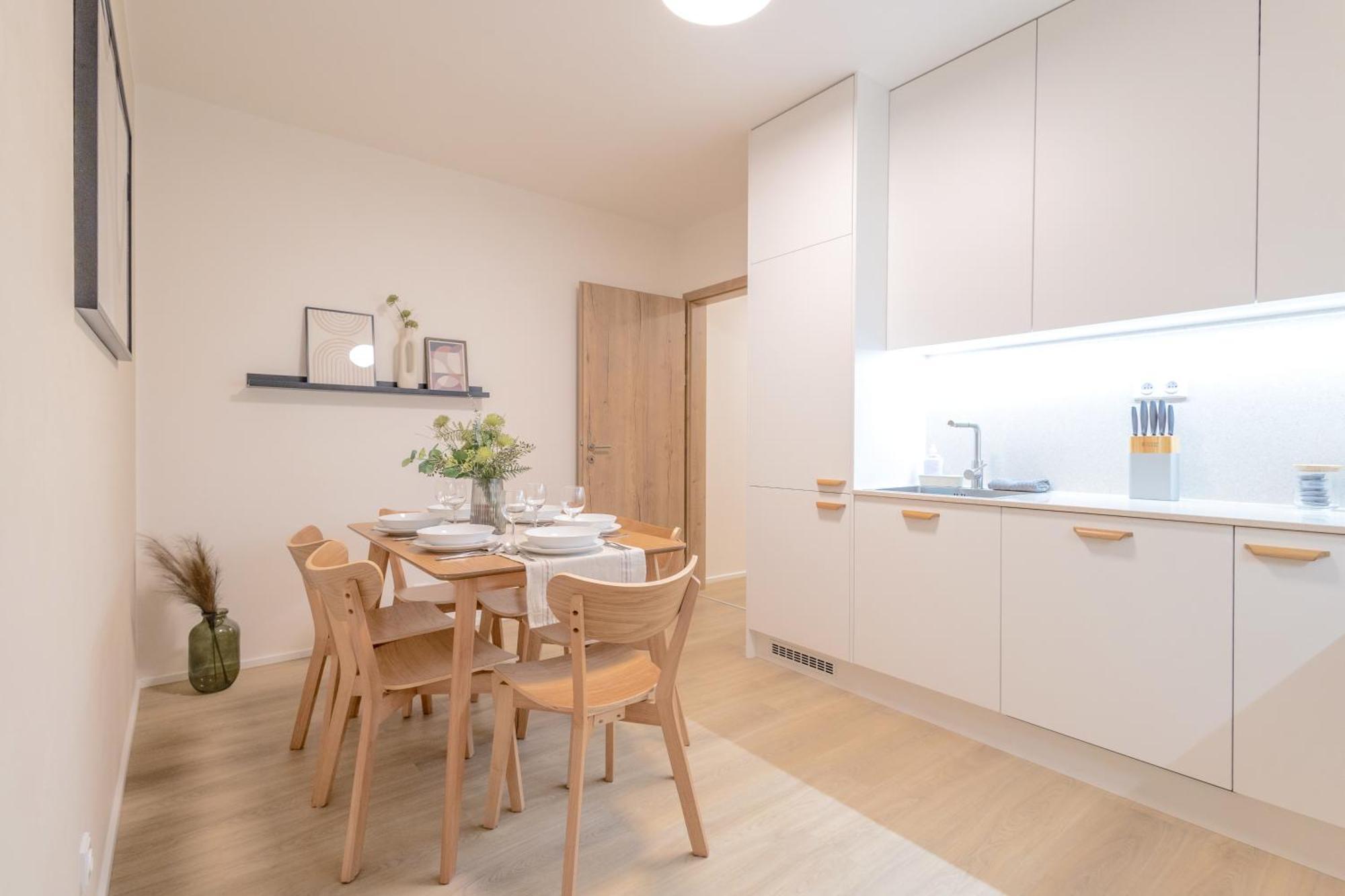 Bright 2Br - 7Th Floor, Balcony, Free Parking By Gravity Prague Apartamento Exterior foto