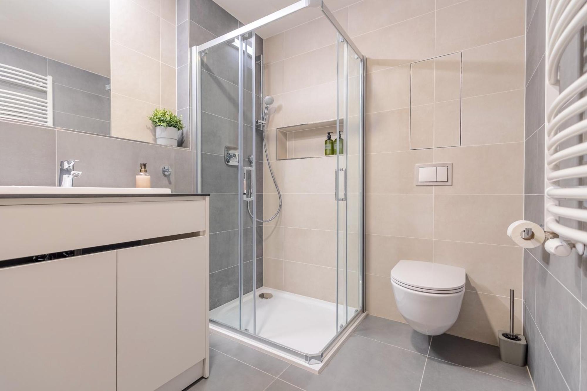 Bright 2Br - 7Th Floor, Balcony, Free Parking By Gravity Prague Apartamento Exterior foto