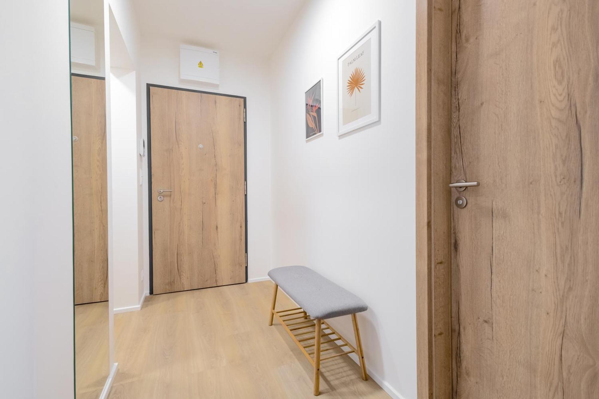 Bright 2Br - 7Th Floor, Balcony, Free Parking By Gravity Prague Apartamento Exterior foto