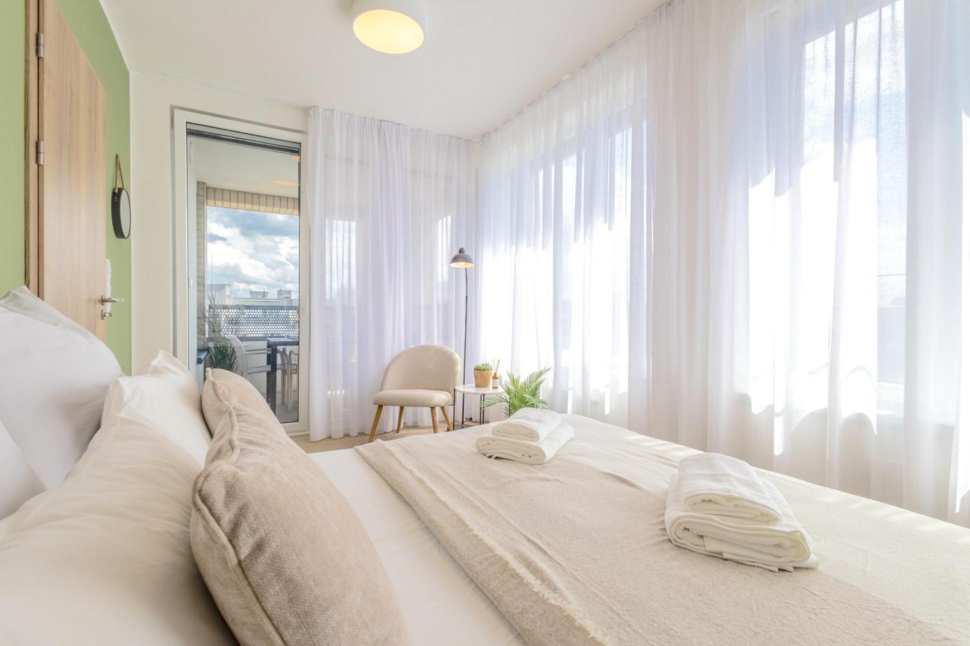 Bright 2Br - 7Th Floor, Balcony, Free Parking By Gravity Prague Apartamento Exterior foto